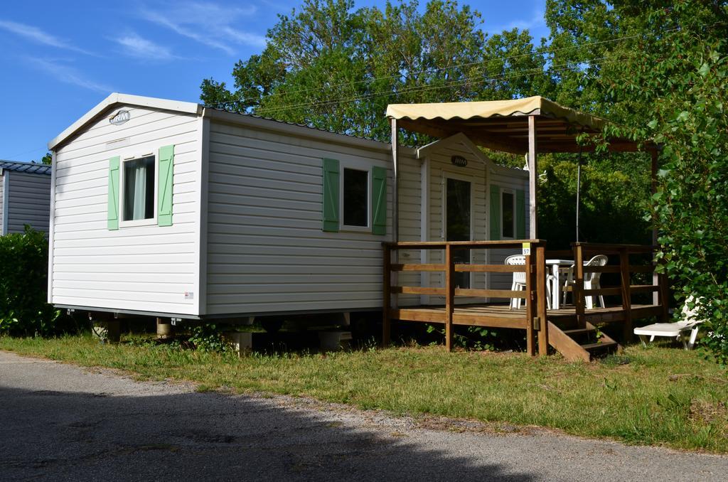 Hotel Camping La Vidaresse Sainte-Anastasie-sur-Issole Exterior foto