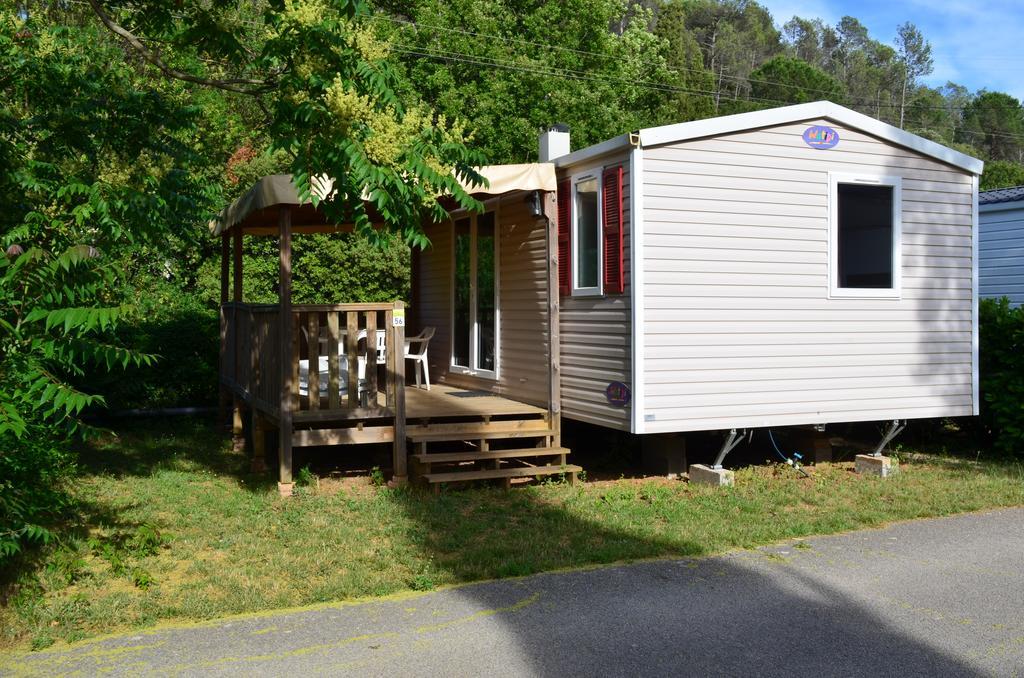 Hotel Camping La Vidaresse Sainte-Anastasie-sur-Issole Exterior foto