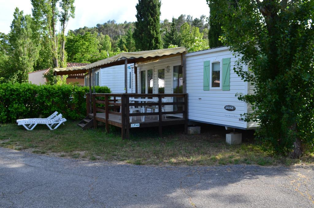 Hotel Camping La Vidaresse Sainte-Anastasie-sur-Issole Exterior foto