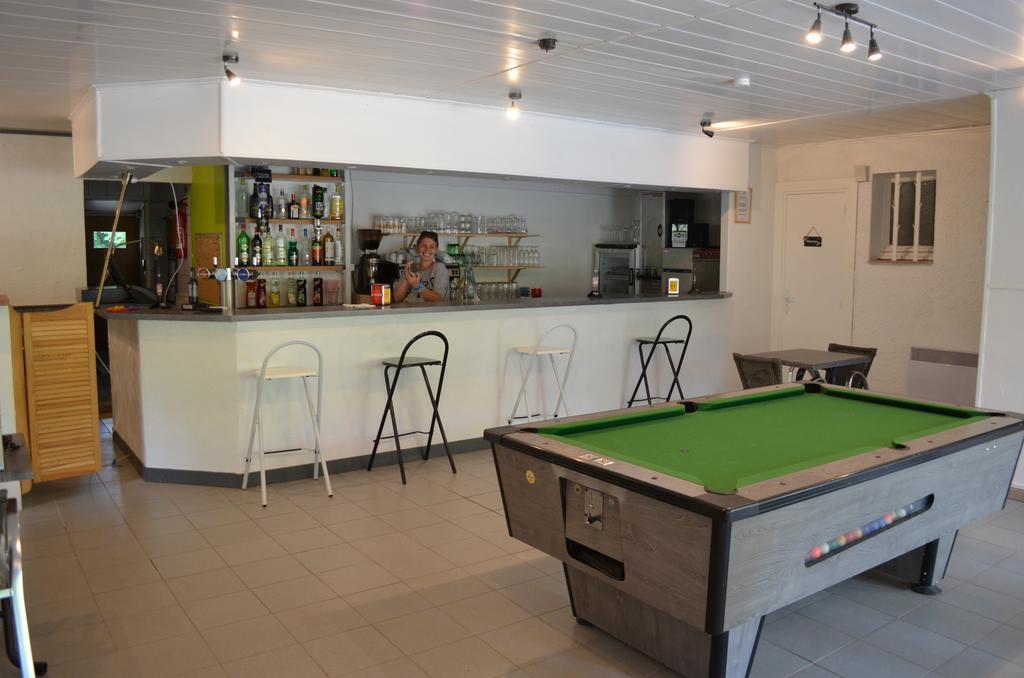 Hotel Camping La Vidaresse Sainte-Anastasie-sur-Issole Exterior foto