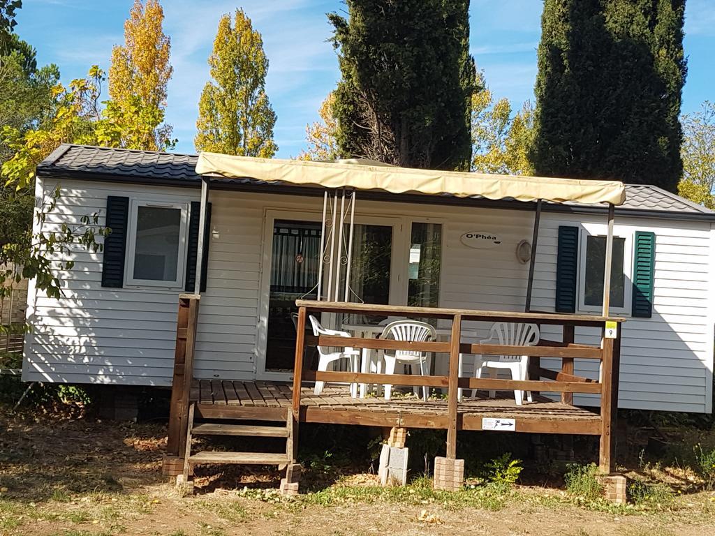 Hotel Camping La Vidaresse Sainte-Anastasie-sur-Issole Exterior foto